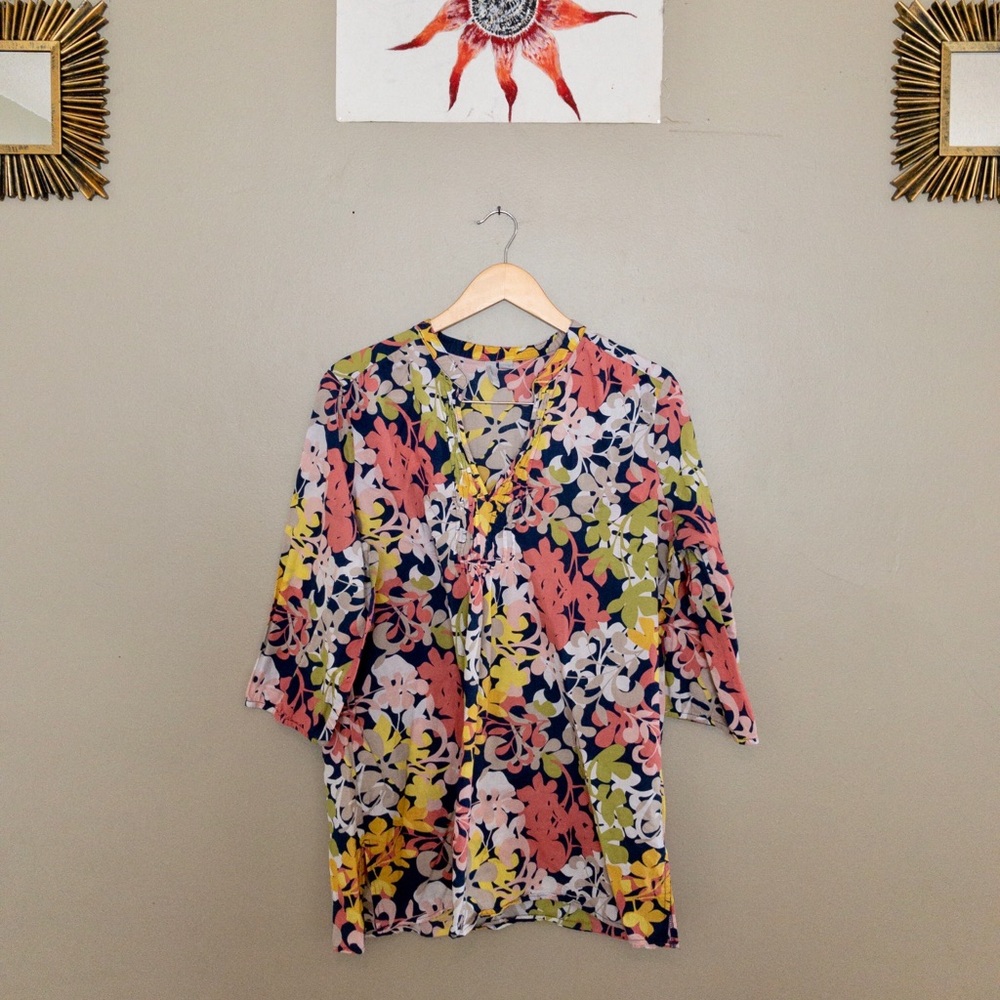 OLD NAVY floral shell shocking blouse
